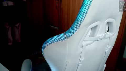 Holly online show from 12-15-25, 07:07