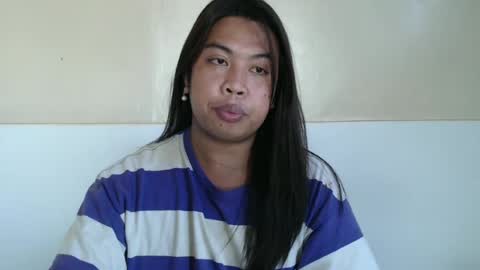 Snapshot of hoelykarina chatting on 06-14-26, 03:52 Karina3 online show from 06-14-26, 03:52