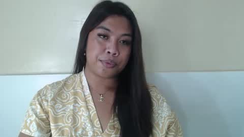 Snapshot of hoelykarina chatting on 06-22-26, 02:03 Karina3 online show from 06-22-26, 02:03