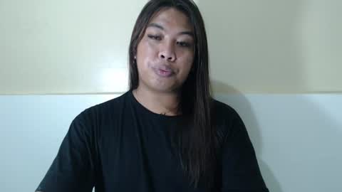 Snapshot of hoelykarina chatting on 06-25-26, 05:28 Karina3 online show from 06-25-26, 05:28