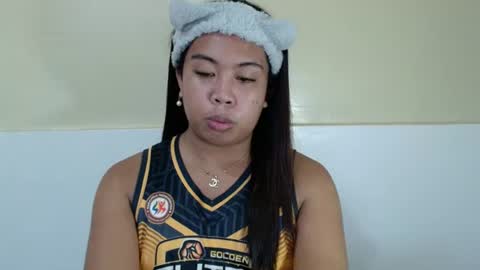 Snapshot of hoelykarina chatting on 07-27-26, 08:10 Karina3 online show from 07-27-26, 08:10