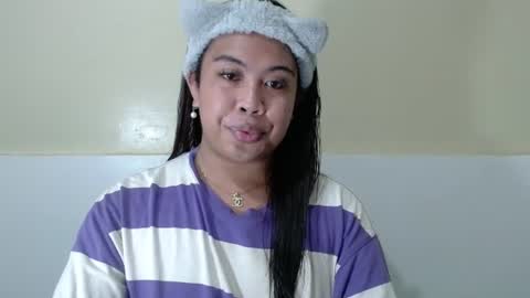Snapshot of hoelykarina chatting on 07-31-26, 09:30 Karina3 online show from 07-31-26, 09:30