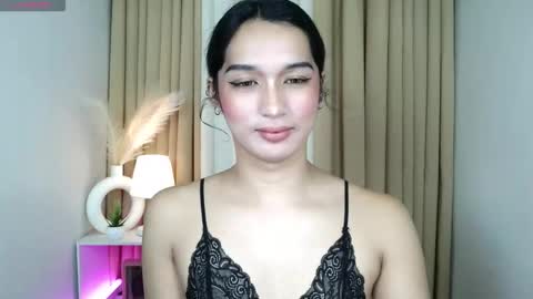 Hoelymorri online show from 12-17-25, 12:05