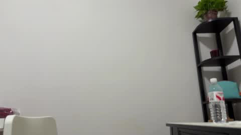 Snapshot of hola_sunflower chatting on 09-21-25, 10:00 amy online show from 09-21-25, 10:00