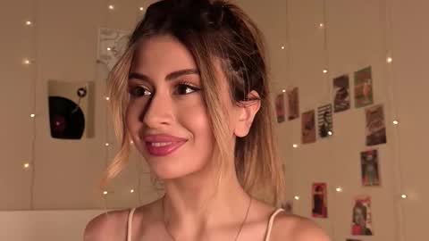 Moni Monica online show from 10-10-25, 08:13