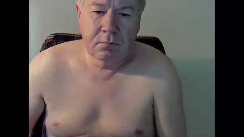 Snapshot of holgerhb53 chatting on 02-23-25, 02:04 Holger online show from 02-23-25, 02:04