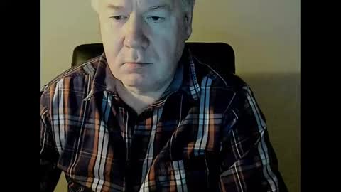 Snapshot of holgerhb53 chatting on 02-24-25, 04:04 Holger online show from 02-24-25, 04:04