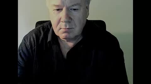 Snapshot of holgerhb53 chatting on 02-27-25, 09:43 Holger online show from 02-27-25, 09:43