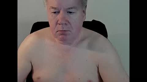 Snapshot of holgerhb53 chatting on 03-03-25, 03:53 Holger online show from 03-03-25, 03:53