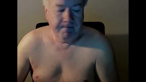 Snapshot of holgerhb53 chatting on 03-05-25, 05:07 Holger online show from 03-05-25, 05:07