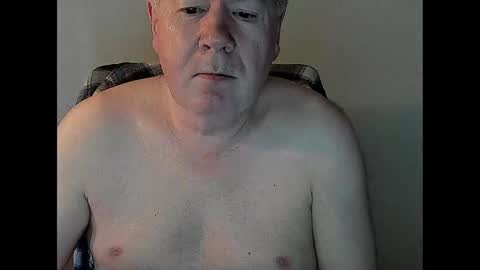 Snapshot of holgerhb53 chatting on 03-05-25, 02:23 Holger online show from 03-05-25, 02:23
