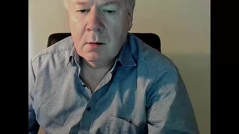 Snapshot of holgerhb53 chatting on 03-10-25, 08:37 Holger online show from 03-10-25, 08:37