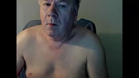 Snapshot of holgerhb53 chatting on 03-10-25, 02:26 Holger online show from 03-10-25, 02:26