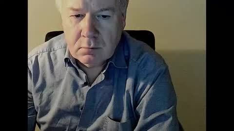 Snapshot of holgerhb53 chatting on 03-11-25, 09:02 Holger online show from 03-11-25, 09:02