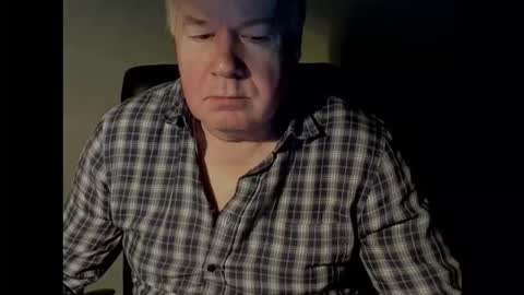 Snapshot of holgerhb53 chatting on 11-16-25, 03:39 Holger online show from 11-16-25, 03:39