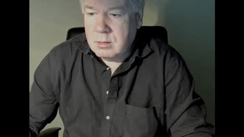 Snapshot of holgerhb53 chatting on 11-24-25, 08:47 Holger online show from 11-24-25, 08:47