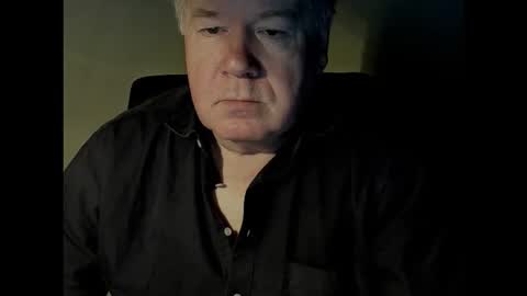 Snapshot of holgerhb53 chatting on 11-25-25, 05:51 Holger online show from 11-25-25, 05:51