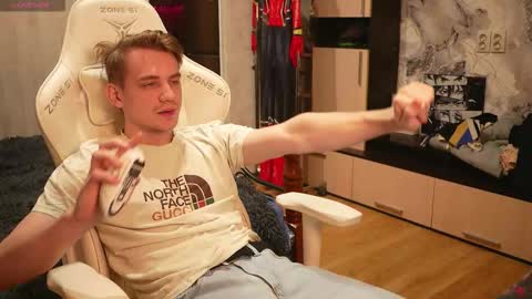 Extaz  Athrey  Howard online show from 11-27-25, 09:50