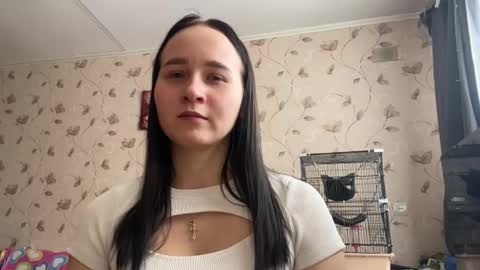 I am Mary ntmu Lets hit 10 Thumbs Up together We are almost done online show from 03-03-26, 09:37