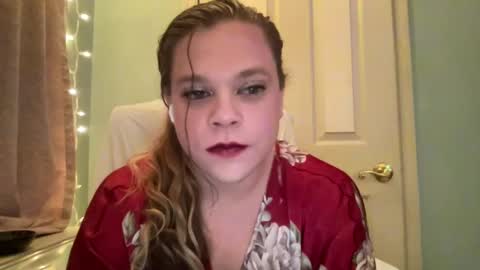 Snapshot of holly23hopefull chatting on 12-14-24, 06:46 Hollys Drive threw Side Of CB. online show from 12-14-24, 06:46