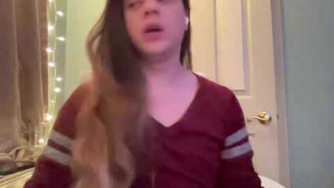 Snapshot of holly23hopefull chatting on 12-30-24, 07:04 Hollys Drive threw Side Of CB. online show from 12-30-24, 07:04