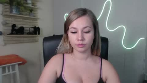 Holly online show from 12-06-24, 04:58