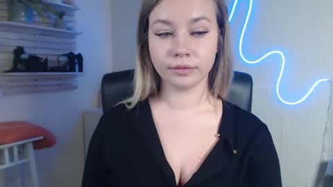 Holly online show from 12-13-24, 09:57