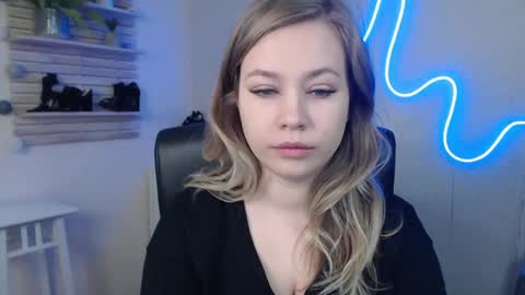 Holly online show from 01-02-25, 06:29