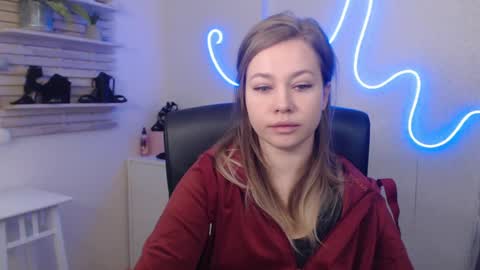 Holly online show from 01-20-25, 04:32