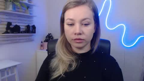 Holly online show from 01-22-25, 03:31