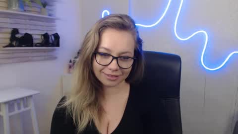 Holly online show from 01-29-25, 08:51