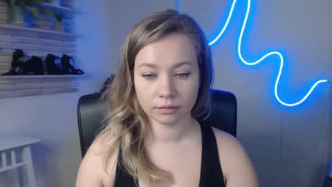 Holly online show from 02-19-25, 05:16