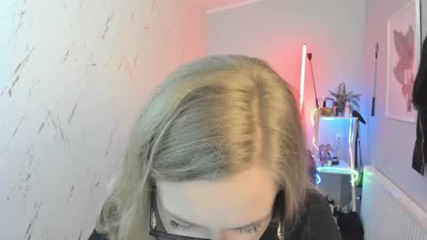 Holly online show from 10-08-25, 05:10