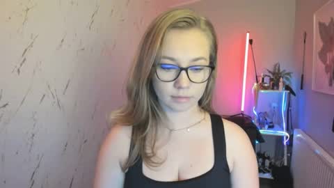 Holly online show from 10-09-25, 06:39