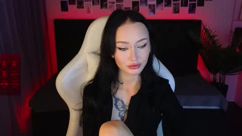 Snapshot of holly_berryy_ chatting on 09-13-25, 01:27 holly_berryy_ online show from 09-13-25, 01:27