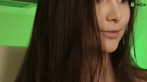 hollyextra online show from 01-24-25, 12:20