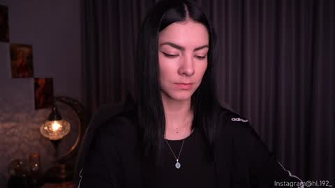 Holly Linder online show from 12-04-24, 01:36