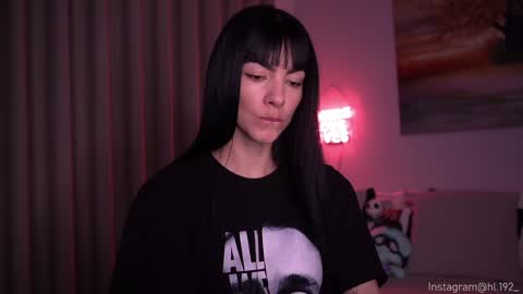 Holly Linder online show from 01-30-25, 01:44