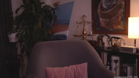 Holly Linder online show from 09-24-25, 02:04