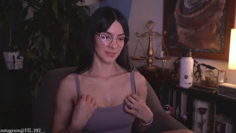 Holly Linder online show from 02-26-26, 01:48