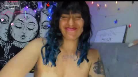 Snapshot of hollypurple chatting on 09-14-25, 12:10 Hades and Persefone online show from 09-14-25, 12:10