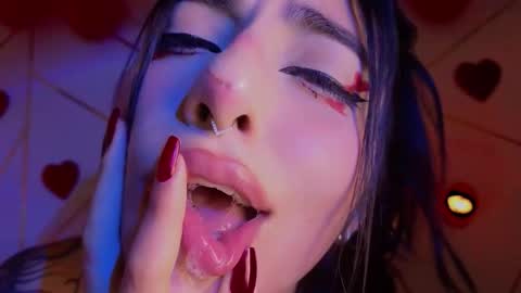 Snapshot of hollyxx_ chatting on 02-13-26, 03:02 holly online show from 02-13-26, 03:02