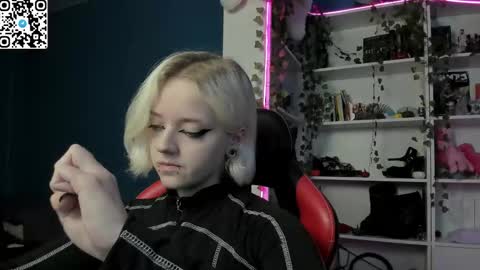 holy_mistresss online show from 12-05-25, 10:24