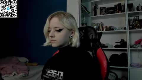 Snapshot of holy_mistresss chatting on 01-09-26, 09:34 holy_mistresss online show from 01-09-26, 09:34