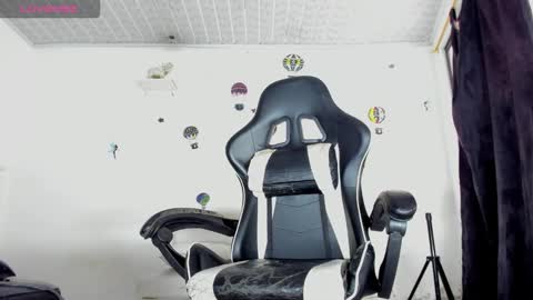 Holly online show from 10-30-25, 03:13