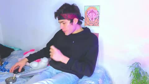      online show from 02-19-26, 12:01