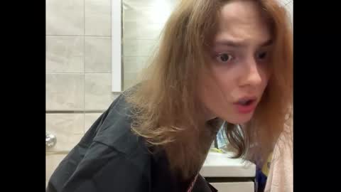 dori not holy get my tg channel with link from description under last photo online show from 12-23-25, 12:19