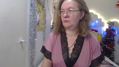 Snapshot of holymilfa chatting on 12-13-24, 07:25 holymilfa online show from 12-13-24, 07:25