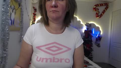 Snapshot of holymilfa chatting on 12-20-24, 11:10 holymilfa online show from 12-20-24, 11:10