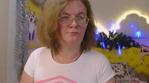 Snapshot of holymilfa chatting on 01-12-25, 02:09 holymilfa online show from 01-12-25, 02:09